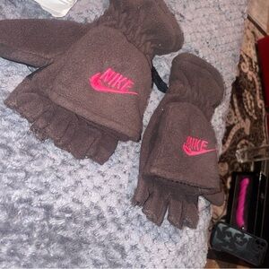 Nike Fleece Gloves with Pink Logo